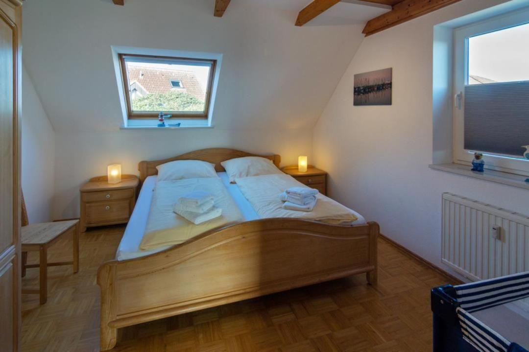 Ferienwohnung-Noerddiek-Strandnaehe-Meerblick Norddeich  Exterior photo